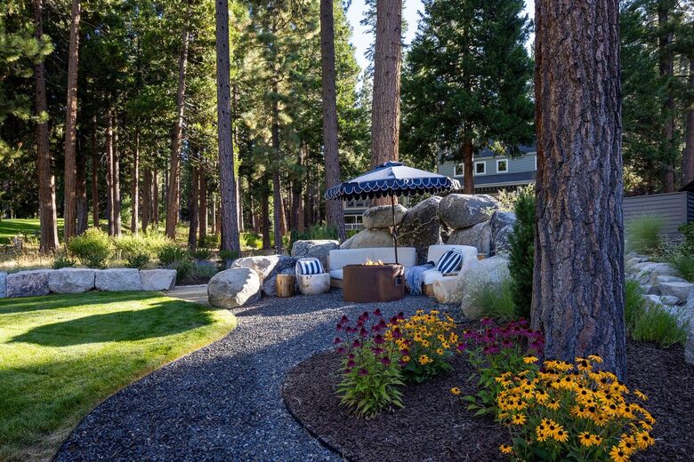 Glenbrook Retreat Surrounded by Towering Pines - Glenbrook, Nevada