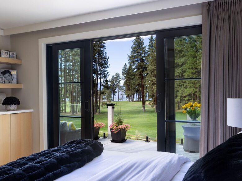 Glenbrook Retreat Surrounded by Towering Pines - Glenbrook, Nevada