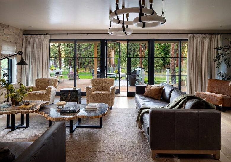 Glenbrook Retreat Surrounded by Towering Pines - Glenbrook, Nevada