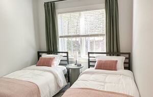 Cozy Vermont Base for Skiing and Mountain Adventures - Waitsfield, Vermont
