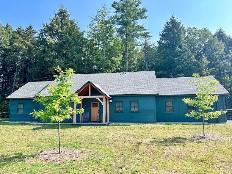 Cozy Vermont Base for Skiing and Mountain Adventures - Waitsfield, Vermont