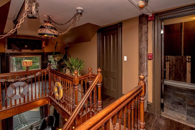 Historic North Conway Estate with White Mountain Views - North Conway, New Hampshire