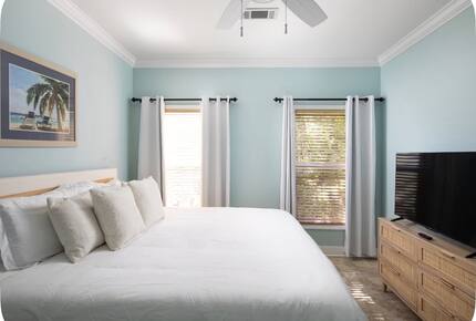 Marathon Waterfront Retreat with Private Dock and Hot Tub - Marathon, Florida