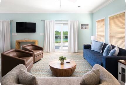 Marathon Waterfront Retreat with Private Dock and Hot Tub - Marathon, Florida