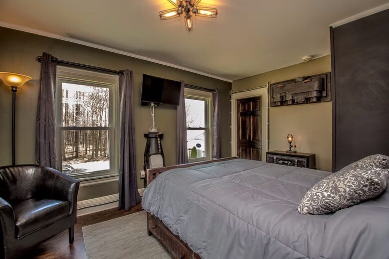Historic North Conway Estate with White Mountain Views - North Conway, New Hampshire