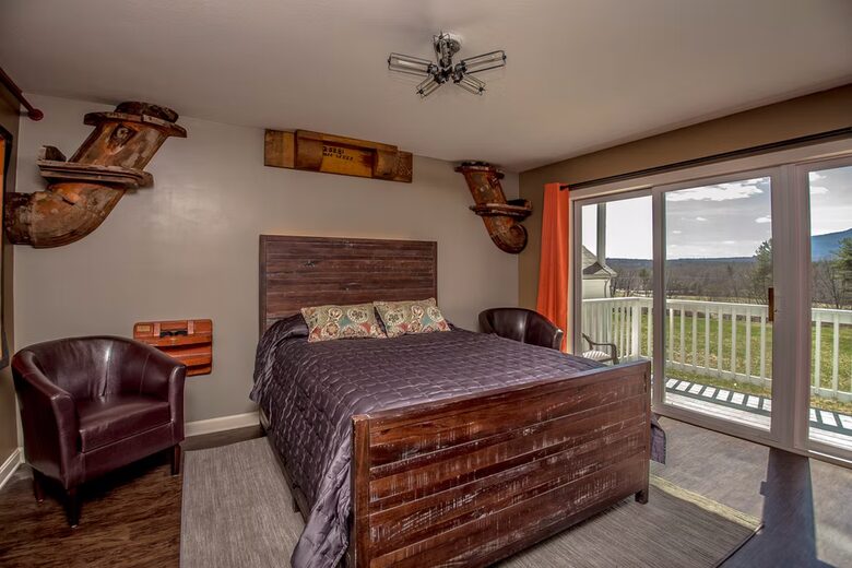 Historic North Conway Estate with White Mountain Views - North Conway, New Hampshire