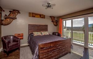 Historic North Conway Estate with White Mountain Views - North Conway, New Hampshire