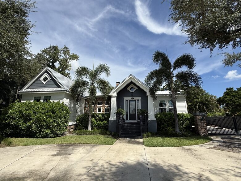 Palmetto Retreat with Private Pool and Tropical Backyard - Palmetto, Florida