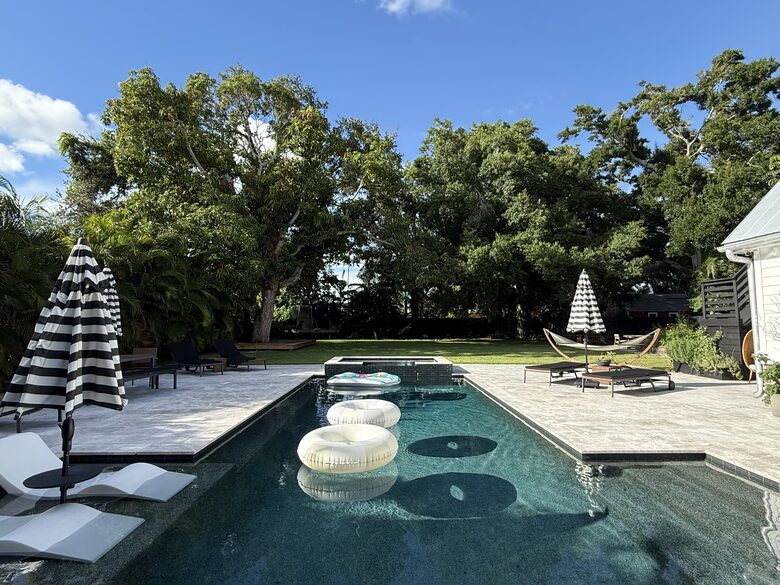 Palmetto Retreat with Private Pool and Tropical Backyard - Palmetto, Florida