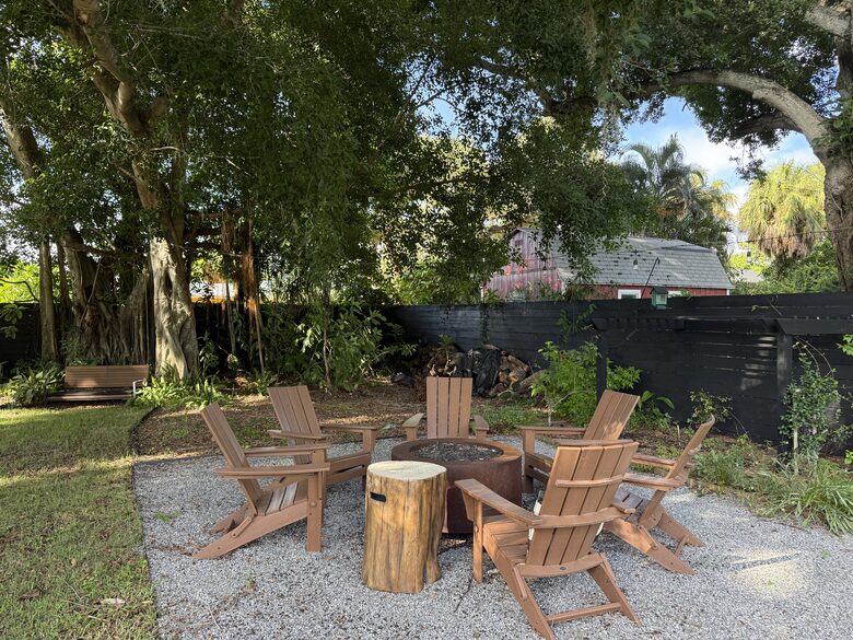 Palmetto Retreat with Private Pool and Tropical Backyard - Palmetto, Florida