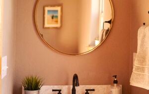 Truckee Escape Near Sawtooth Trails and Historic Downtown - Truckee, California
