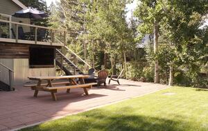 Truckee Escape Near Sawtooth Trails and Historic Downtown - Truckee, California