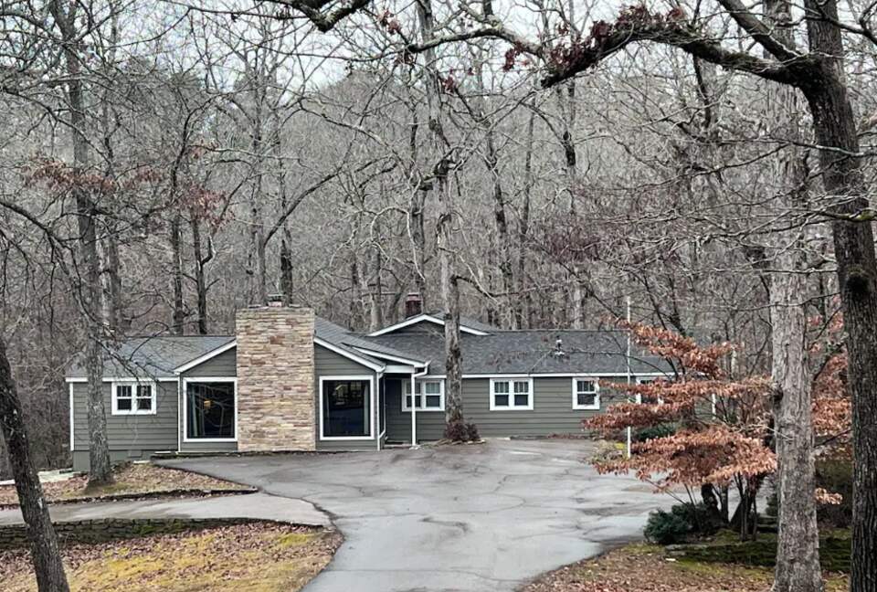 Wooded Waterfront Lodge on Pickwick Lake - Counce, Tennessee