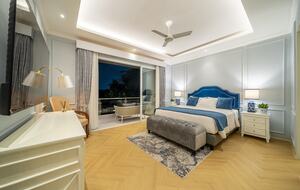 Canggu Ricefield Villa with Infinity Pool and Rooftop Lounge - Denpasar, Indonesia