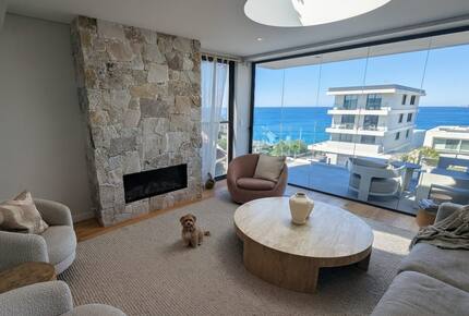Tamarama Oceanfront Residence with Sweeping Coastal Views - Sydney, Australia