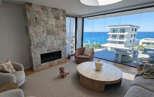 Tamarama Oceanfront Residence with Sweeping Coastal Views - Sydney, Australia