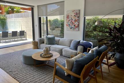 Tamarama Oceanfront Residence with Sweeping Coastal Views - Sydney, Australia