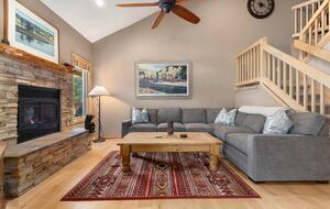 Steamboat Springs Mountain Retreat with Hot Tub and Shuttle - Steamboat Springs, Colorado