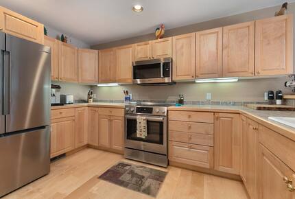 Steamboat Springs Mountain Retreat with Hot Tub and Shuttle - Steamboat Springs, Colorado