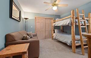 Steamboat Springs Mountain Retreat with Hot Tub and Shuttle - Steamboat Springs, Colorado