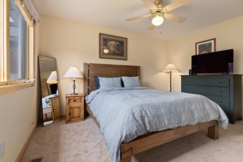 Steamboat Springs Mountain Retreat with Hot Tub and Shuttle - Steamboat Springs, Colorado