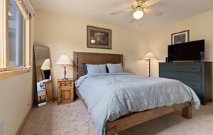 Steamboat Springs Mountain Retreat with Hot Tub and Shuttle - Steamboat Springs, Colorado