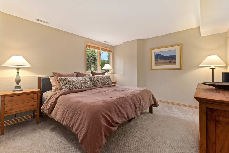 Steamboat Springs Mountain Retreat with Hot Tub and Shuttle - Steamboat Springs, Colorado