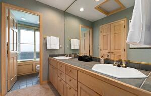 Steamboat Springs Mountain Retreat with Hot Tub and Shuttle - Steamboat Springs, Colorado