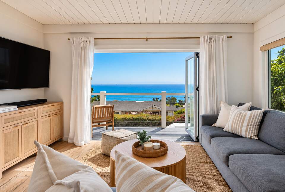 Light-Filled Summerland Home with Sweeping Pacific Views - Summerland, California