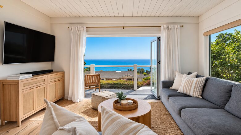 Light-Filled Summerland Home with Sweeping Pacific Views - Summerland, California