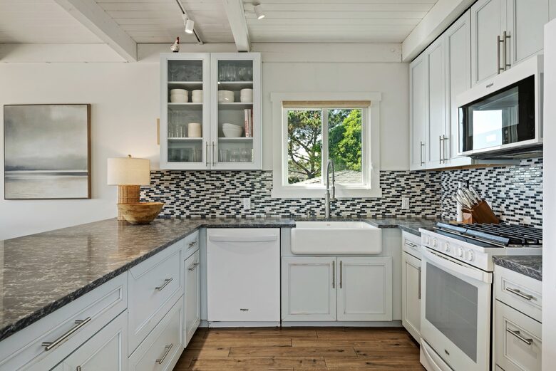 Light-Filled Summerland Home with Sweeping Pacific Views - Summerland, California