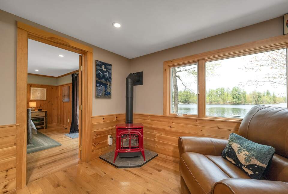 Relaxed East Wakefield Retreat Directly on Balch Lake - East Wakefield, New Hampshire