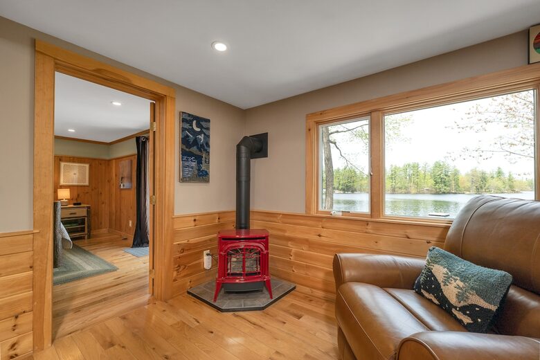 Relaxed East Wakefield Retreat Directly on Balch Lake - East Wakefield, New Hampshire