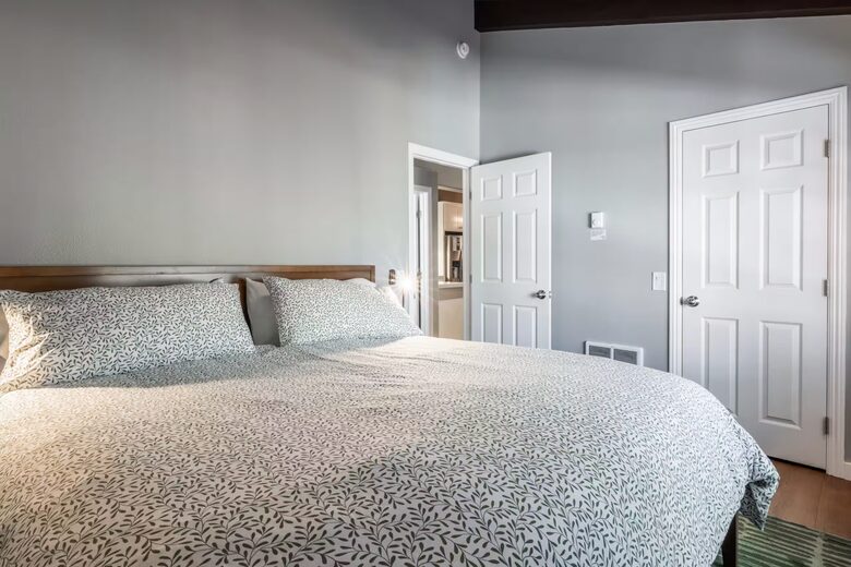 Mammoth Lakes Mountain Condo with Shuttle Access and Spa - Mammoth Lakes, California