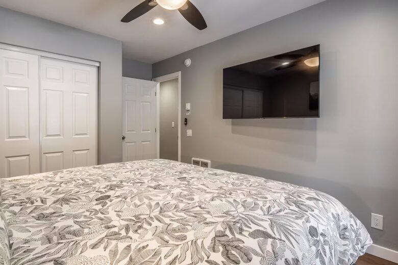 Mammoth Lakes Mountain Condo with Shuttle Access and Spa - Mammoth Lakes, California