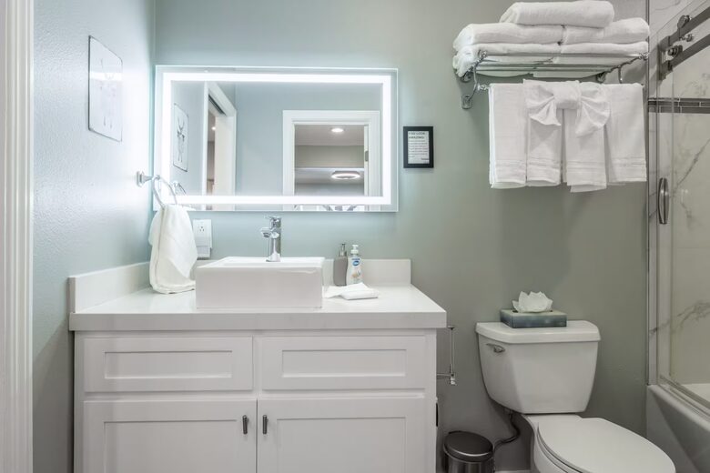 Mammoth Lakes Mountain Condo with Shuttle Access and Spa - Mammoth Lakes, California