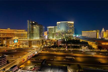 Panoramic Las Vegas Corner Residence - Las Vegas, Nevada