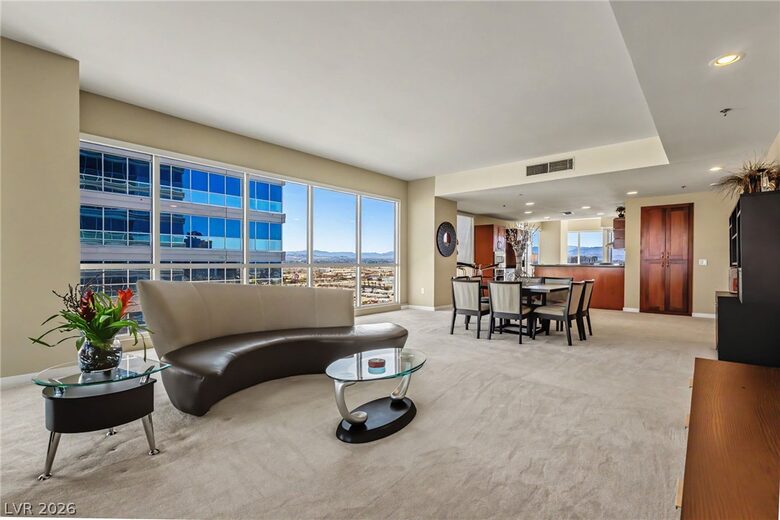 Panoramic Las Vegas Corner Residence - Las Vegas, Nevada