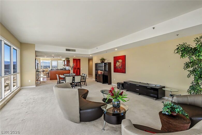 Panoramic Las Vegas Corner Residence - Las Vegas, Nevada