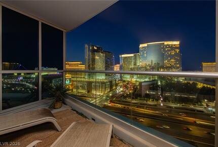 Panoramic Las Vegas Corner Residence - Las Vegas, Nevada