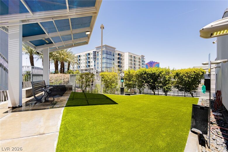 Panoramic Las Vegas Corner Residence - Las Vegas, Nevada