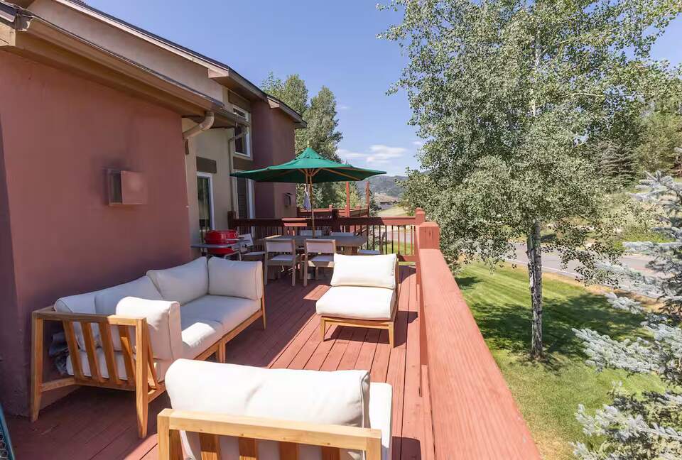 Steamboat Springs Mountain Retreat with Hot Tub and Shuttle - Steamboat Springs, Colorado