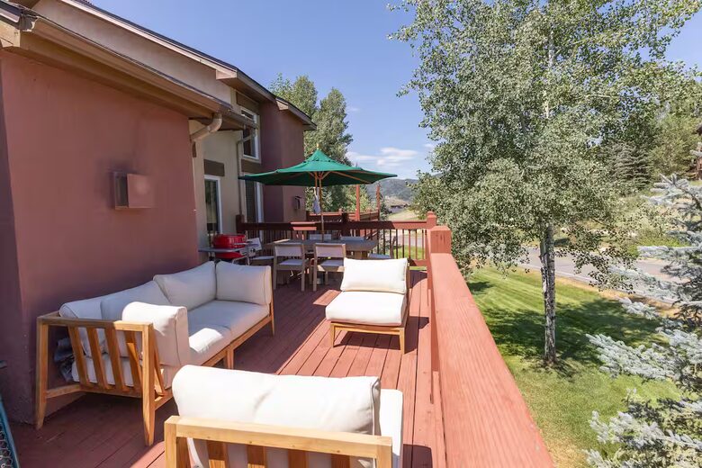 Steamboat Springs Mountain Retreat with Hot Tub and Shuttle - Steamboat Springs, Colorado