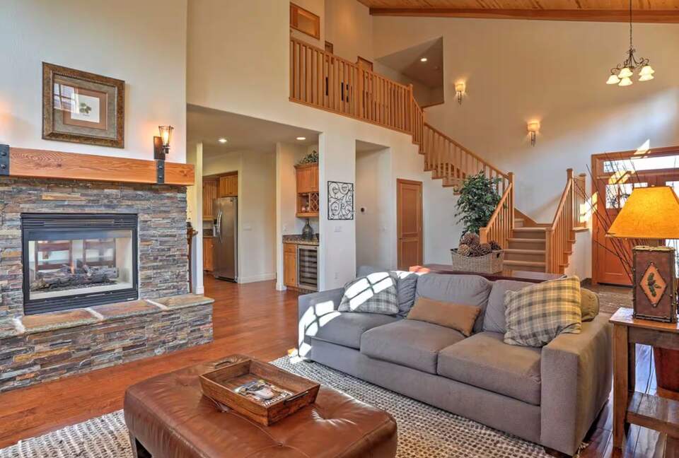 Contemporary Truckee Home Near Donner Lake and Northstar - Truckee, California