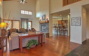 Contemporary Truckee Home Near Donner Lake and Northstar - Truckee, California