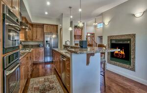 Contemporary Truckee Home Near Donner Lake and Northstar - Truckee, California
