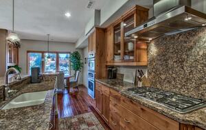 Contemporary Truckee Home Near Donner Lake and Northstar - Truckee, California