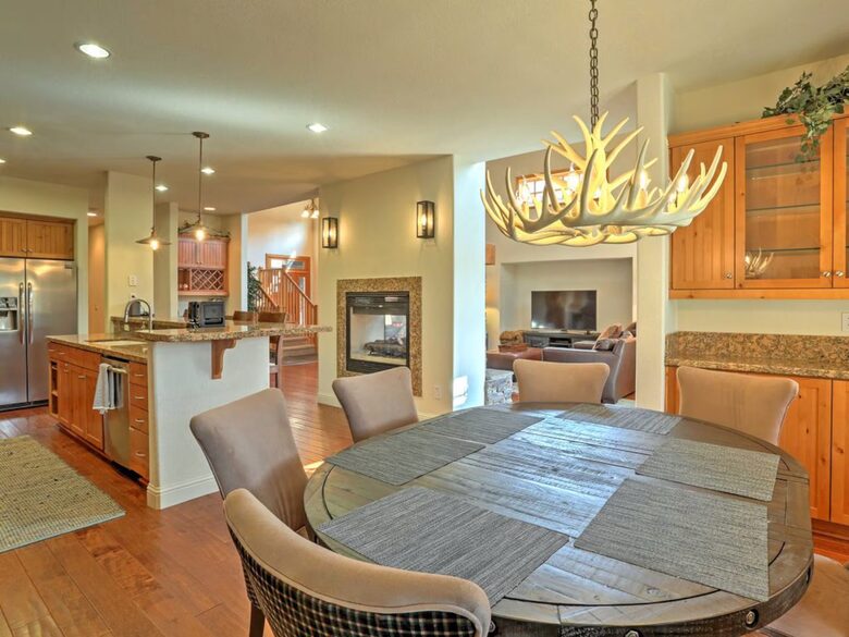 Contemporary Truckee Home Near Donner Lake and Northstar - Truckee, California