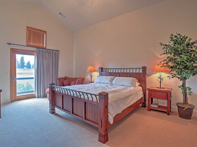 Contemporary Truckee Home Near Donner Lake and Northstar - Truckee, California