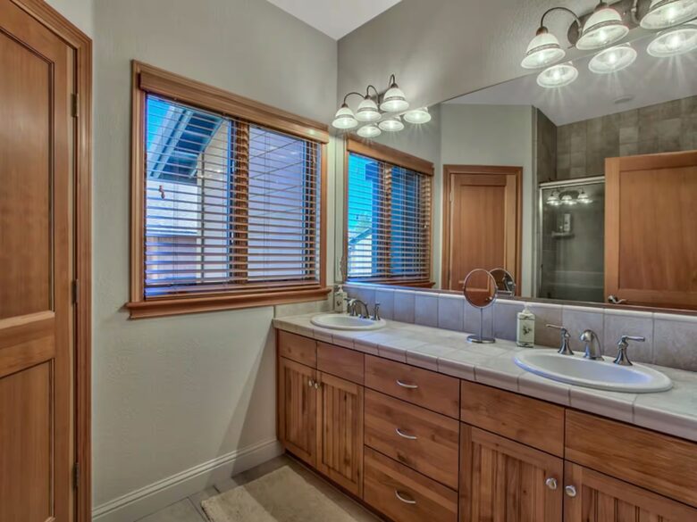 Contemporary Truckee Home Near Donner Lake and Northstar - Truckee, California